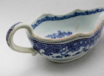 PORSLINSFÖREMÅL, 3 del, Kina, Qianlong (1736-1795).