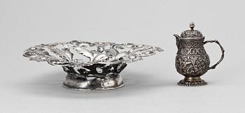 SKÅL samt GRÄDDKANNA, silver, bla Nedeländerna. 1800-tal. Totalvikt 167 g.