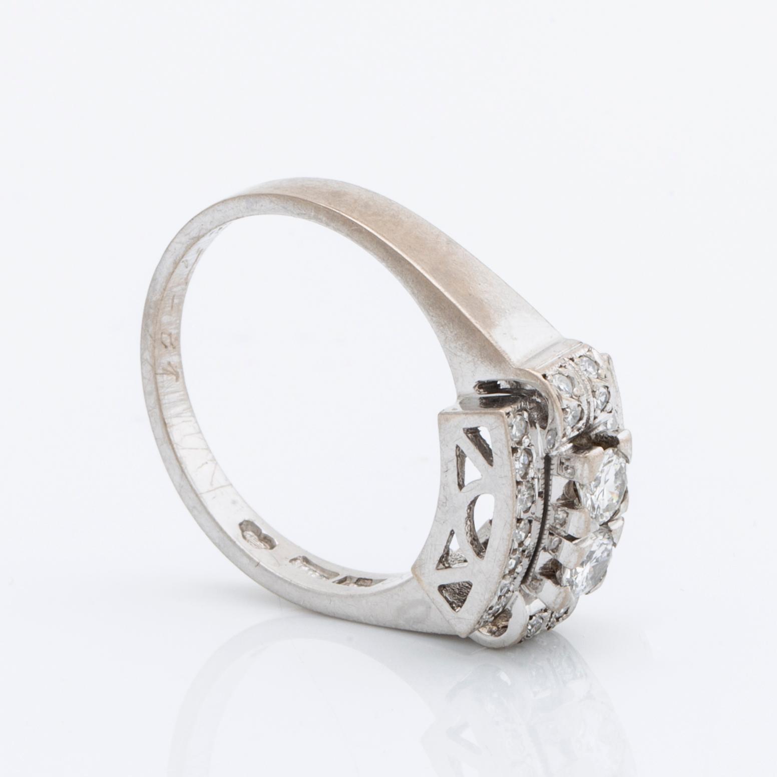 DIAMOND RING 18K whitegold brilliant and single-cut diamonds 0,53 ct in total inscribed.