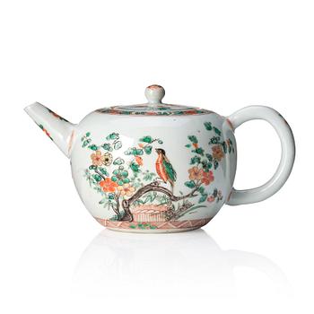 A famille verte tea pot with cover, Qing dynasty, early 18th century.