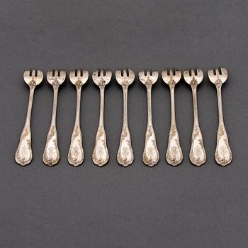 A set of nine Belgian silver oyster forks, mark of Bourdon Gent.