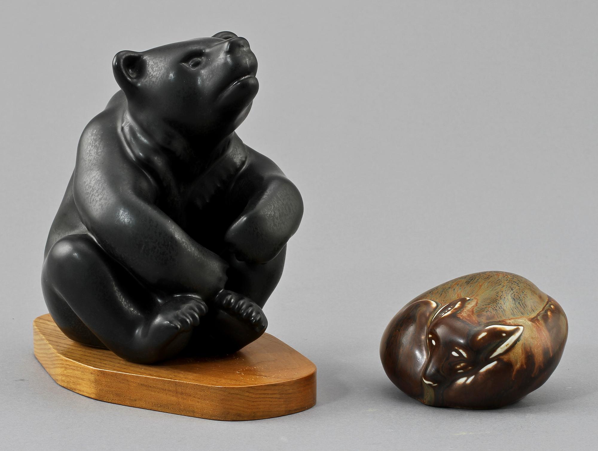 FIGURINER, 2 st, stengods, Gunnar Nylund, Rörstrand, 1900-tal.