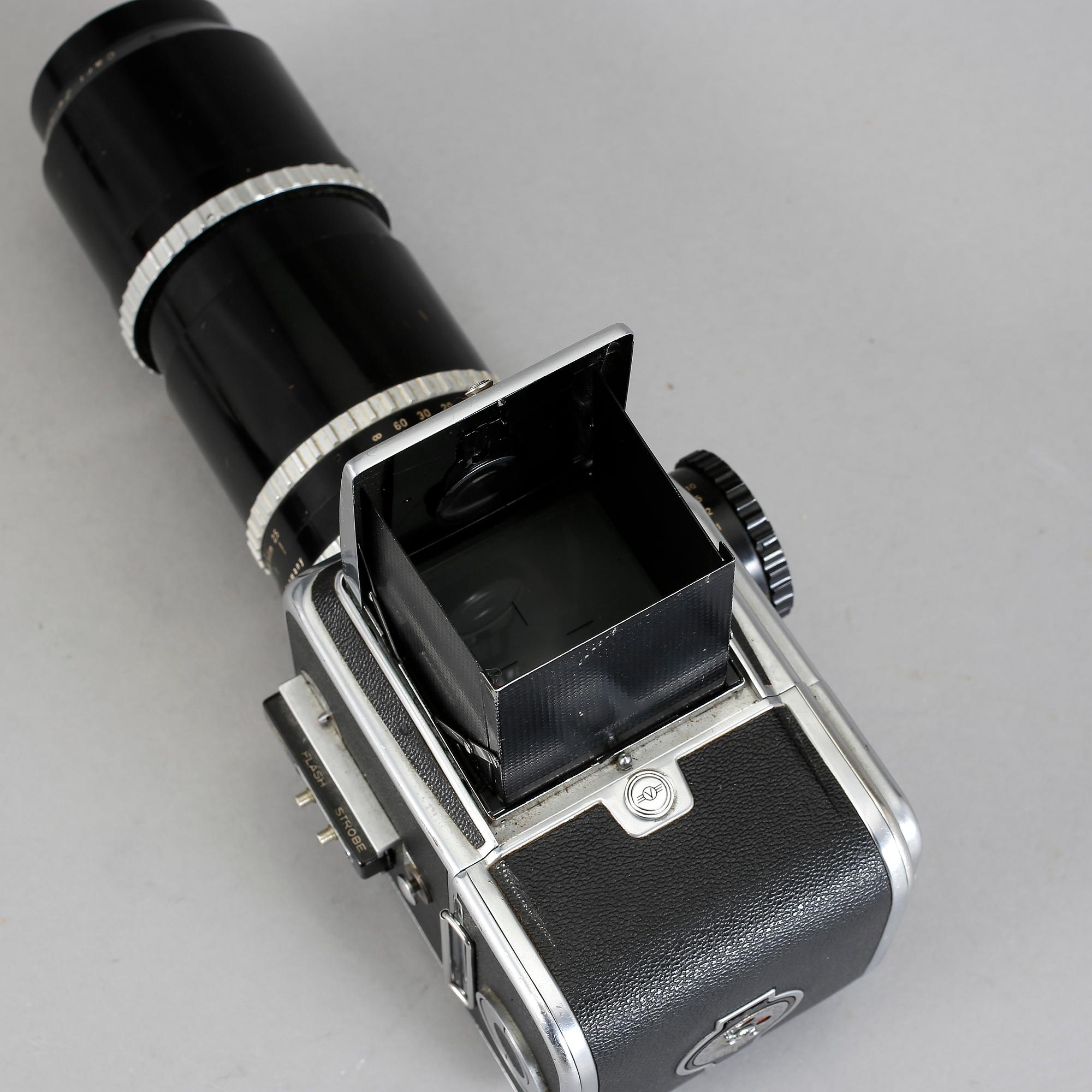 KAMERA, Hasselblad med tillbehör, modell 1000F, nr CT20027, Tillverkad 1956.