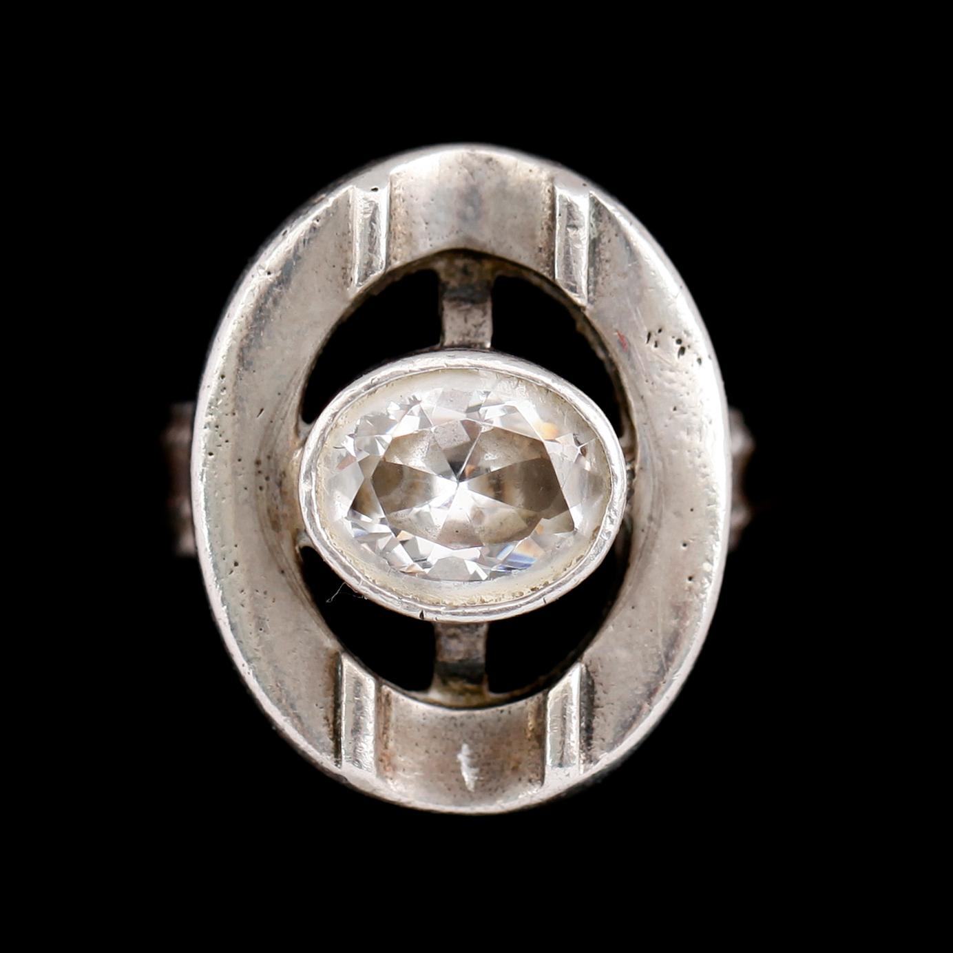ARMBAND samt RING, silver, med bergkristaller, 1970-tal. Vikt ca 20 gram.