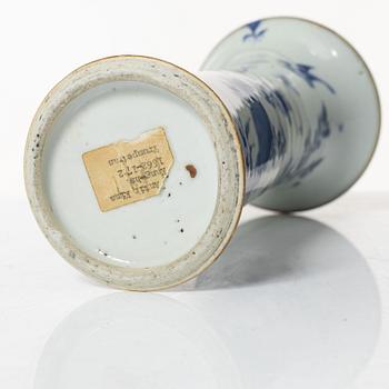 Vas, porslin, Qingdynastin, Kina, 1700-tal.