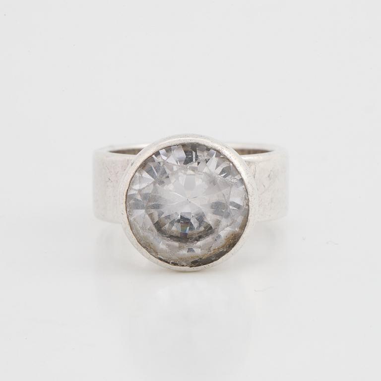 Cecilia Johansson, ring silver with synthetic white spinel.