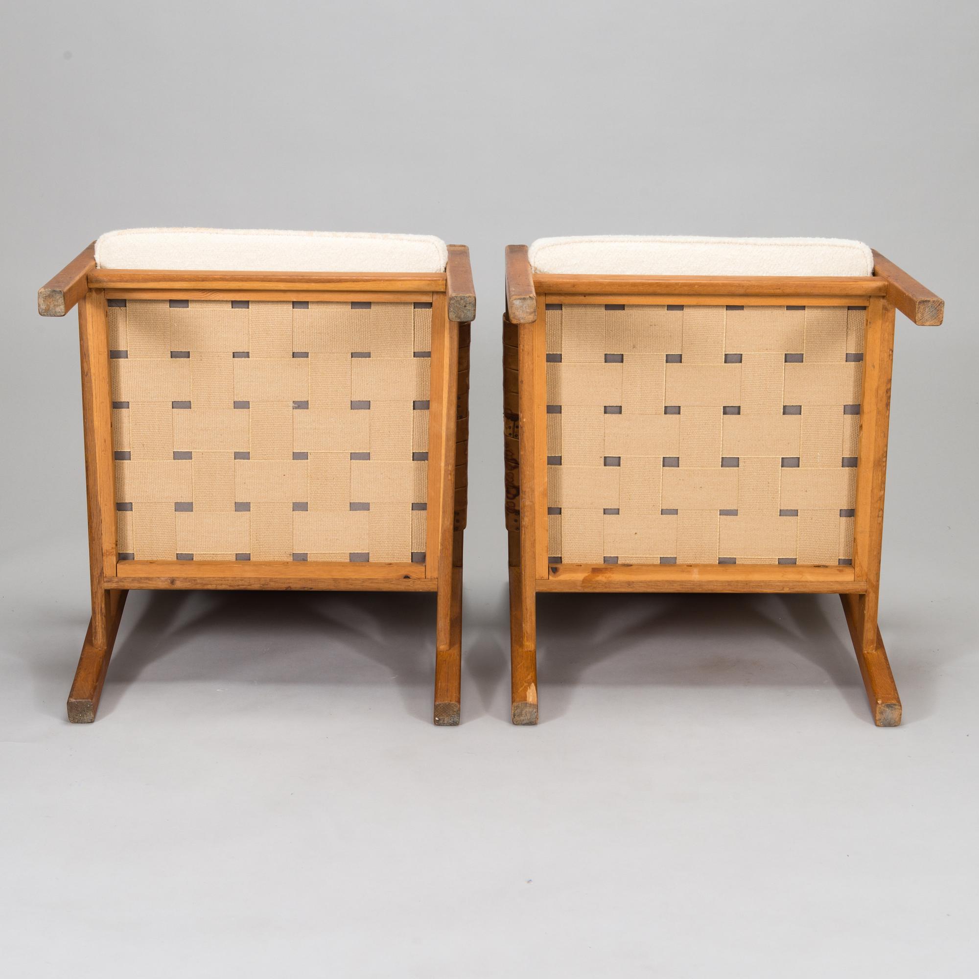 Carl Gustaf Hiort af Ornäs, a pair of mid-20th-century 'Rialto' open armchairs, Puunveisto Oy - Träsnideri Ab, Finland.