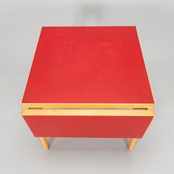 Alvar Aalto, A mid-20th century drop leaf table for O.Y. Huonekalu- ja Rakennustyötehdas.