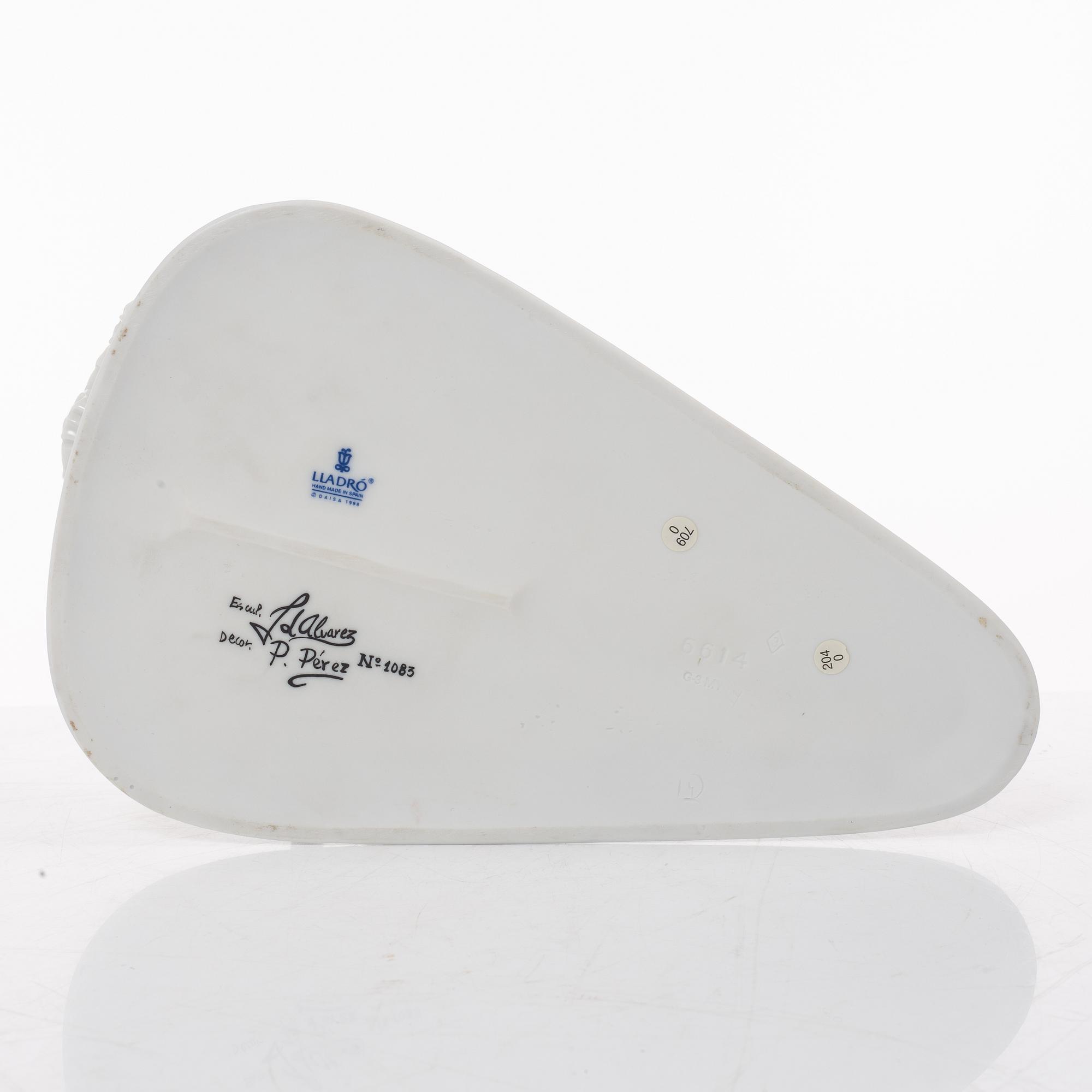 José Luis Alvarez, figurine, "Ovation", Lladró, Spain, 1998-99.