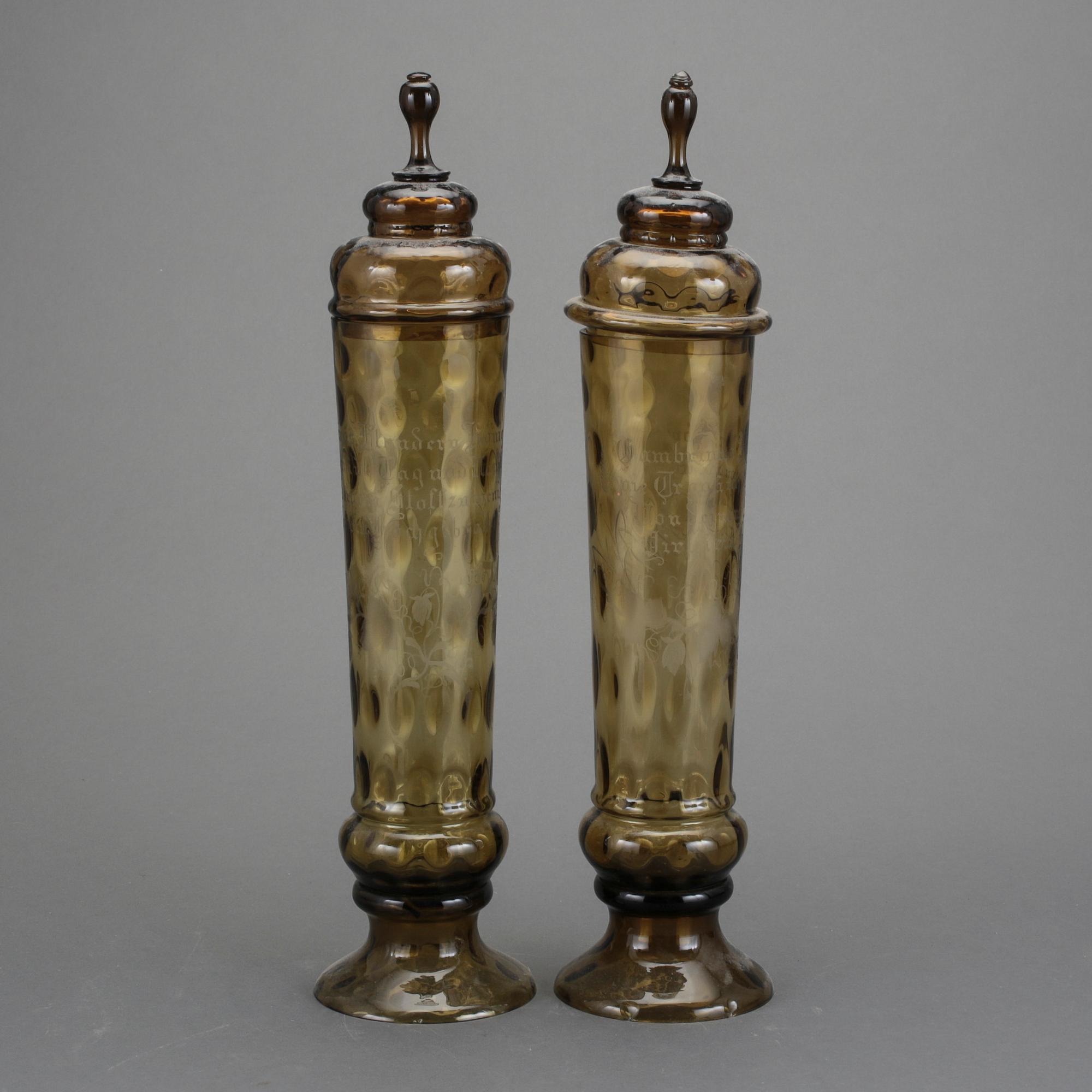 GLASPOKALER, ett par, Böhmen, omkring 1900.