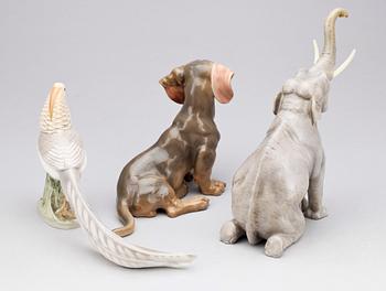 FIGURINER, 3 st, porslin, bla Royal Copenhagen, 1900-tal.