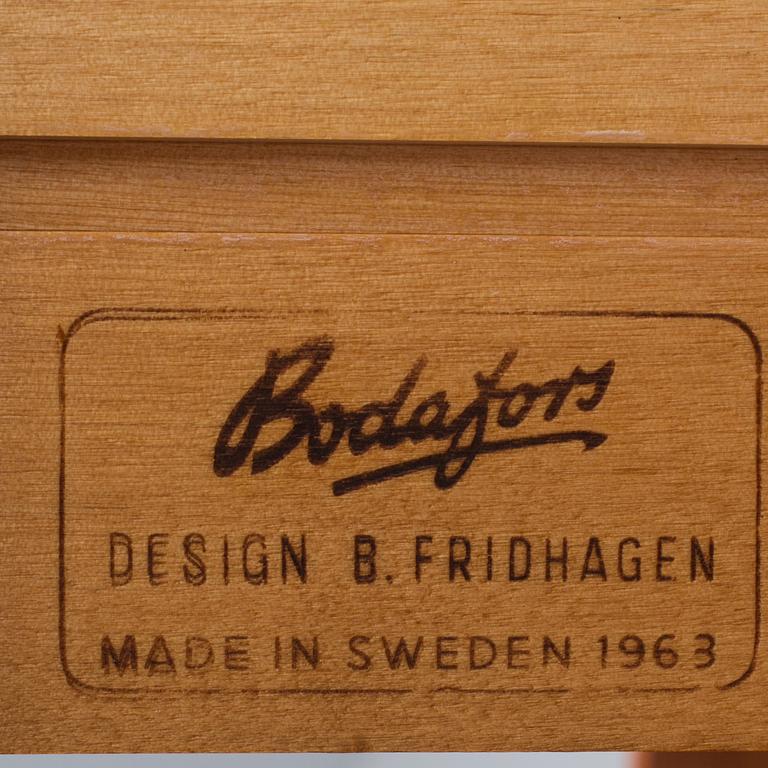 BOKHYLLA, 2 delad, Bertil Fridhagen, Bodafors 1963.