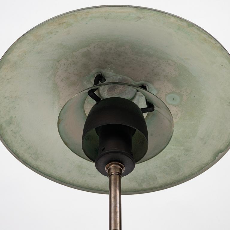 Poul Henningsen, golvlampa, "PH-80", Louis Poulsen, Danmark, 1900-talets mitt.