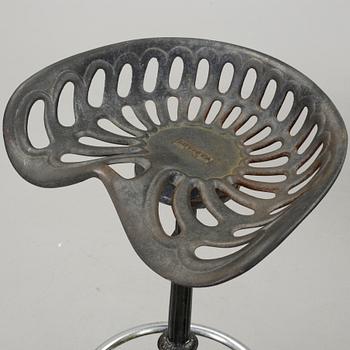 BARSTOLAR, ett par, Invicta, Frankrike, 1900-talets mitt.