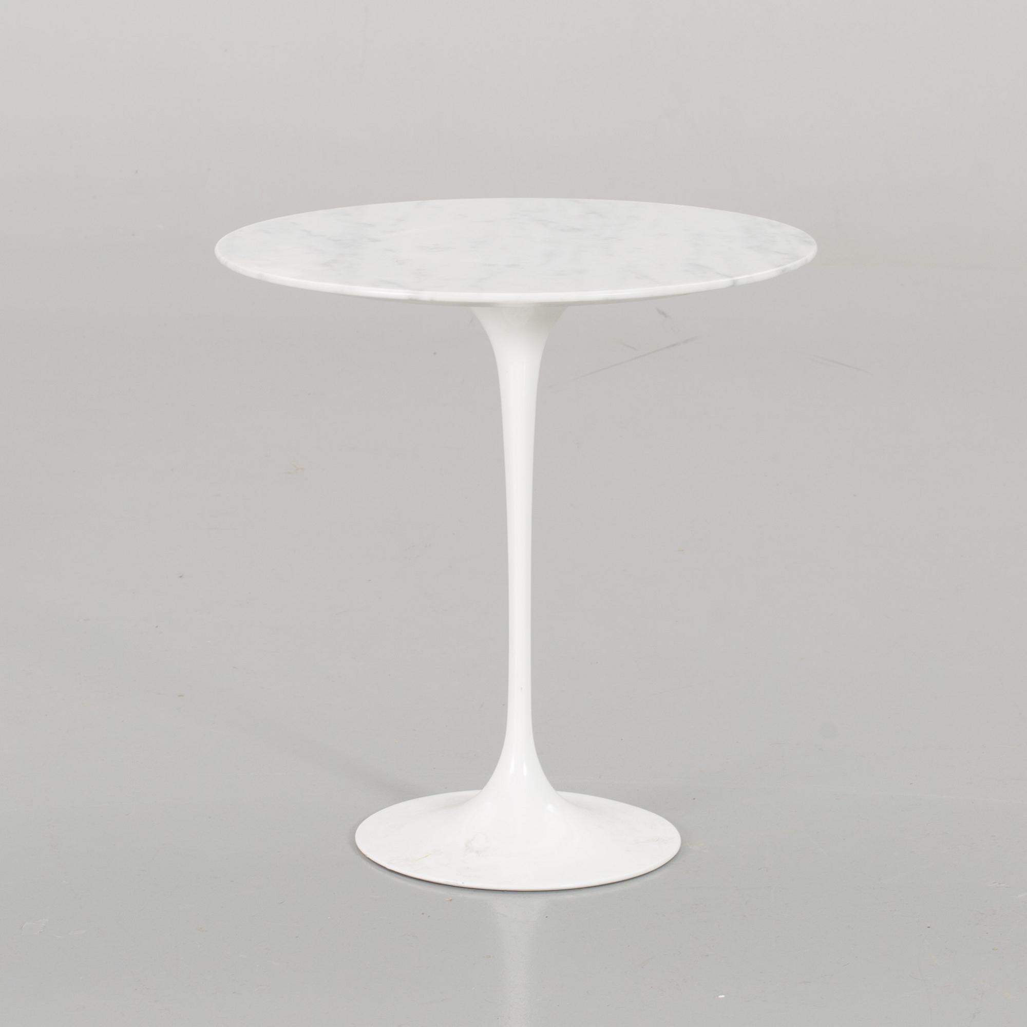EERO SAARINEN, a Tulip side table for Knoll International later part of the 20th century.