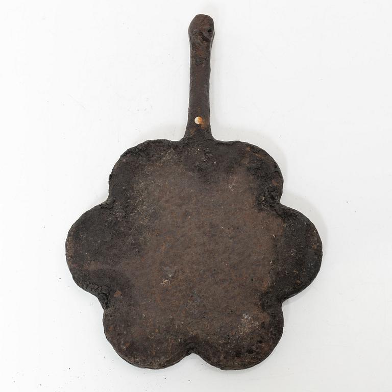 Plättjärn, två stycken, Sverige, 1700- / 1800-tal.