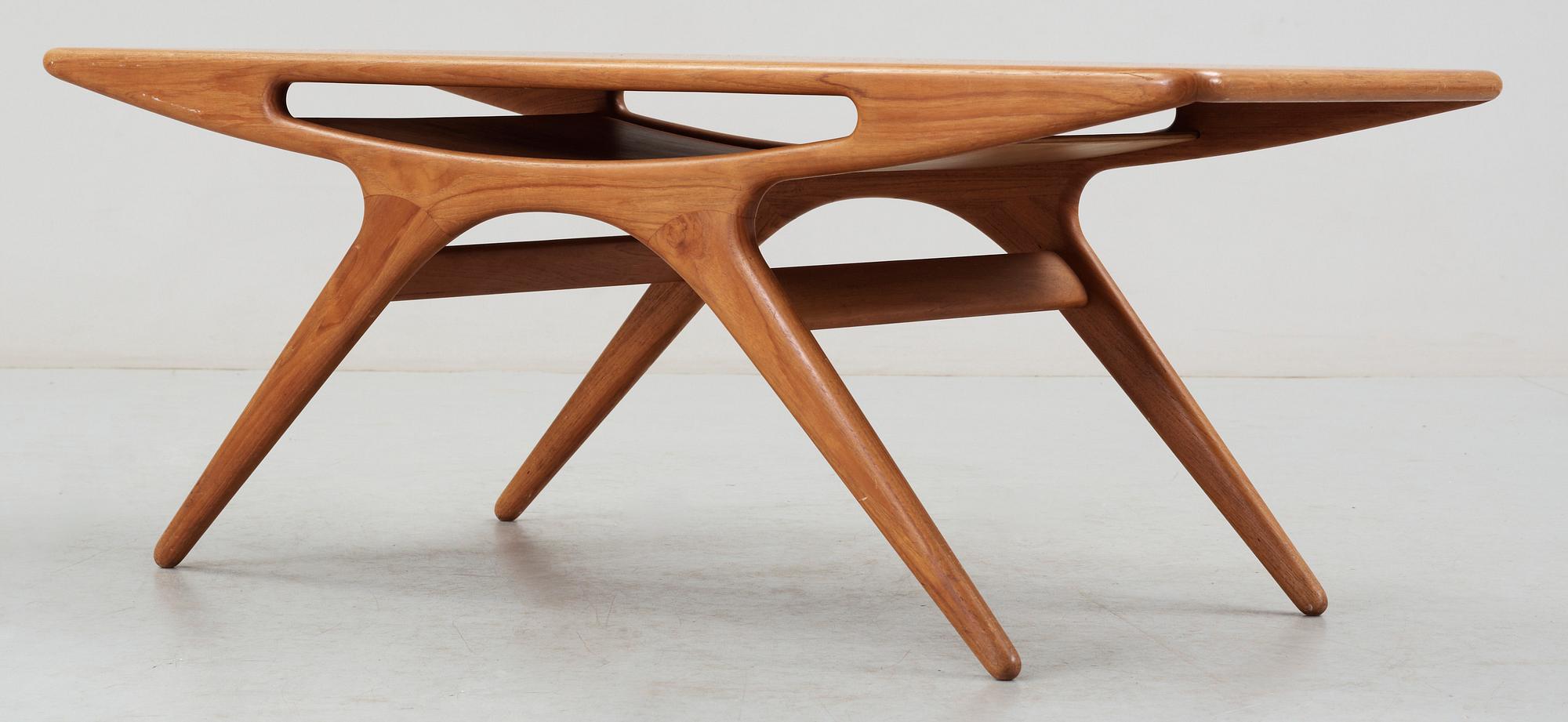 SOFFBORD, Johannes Andersen, för CFC Silkeborg, Danmark. 1950-tal.