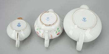 KANNOR, 3 st, porslin, Kuznetsov, sekelskiftet 1800/1900.