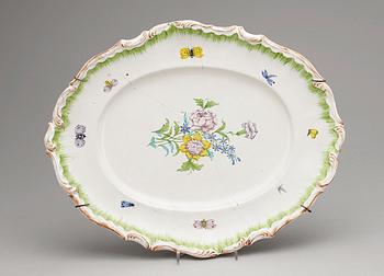 UPPLÄGGNINGSFAT, fajans, Marieberg, 1700-talets mitt.