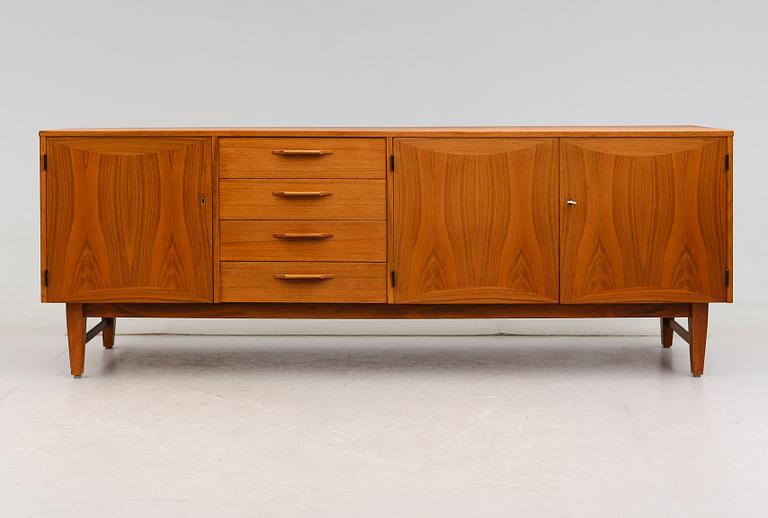 SIDEBOARD, 1900-talets andra hälft.
