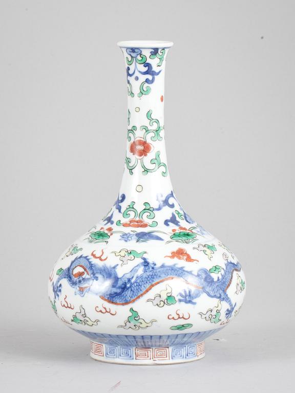 VAS, porslin, Kina, 1900-tal.
