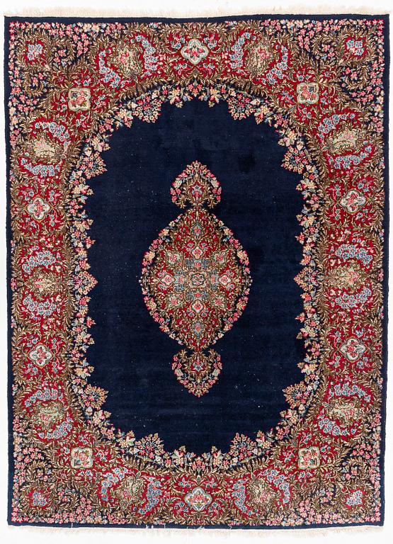 Rug, Kirman, approx. 295 x 222 cm.