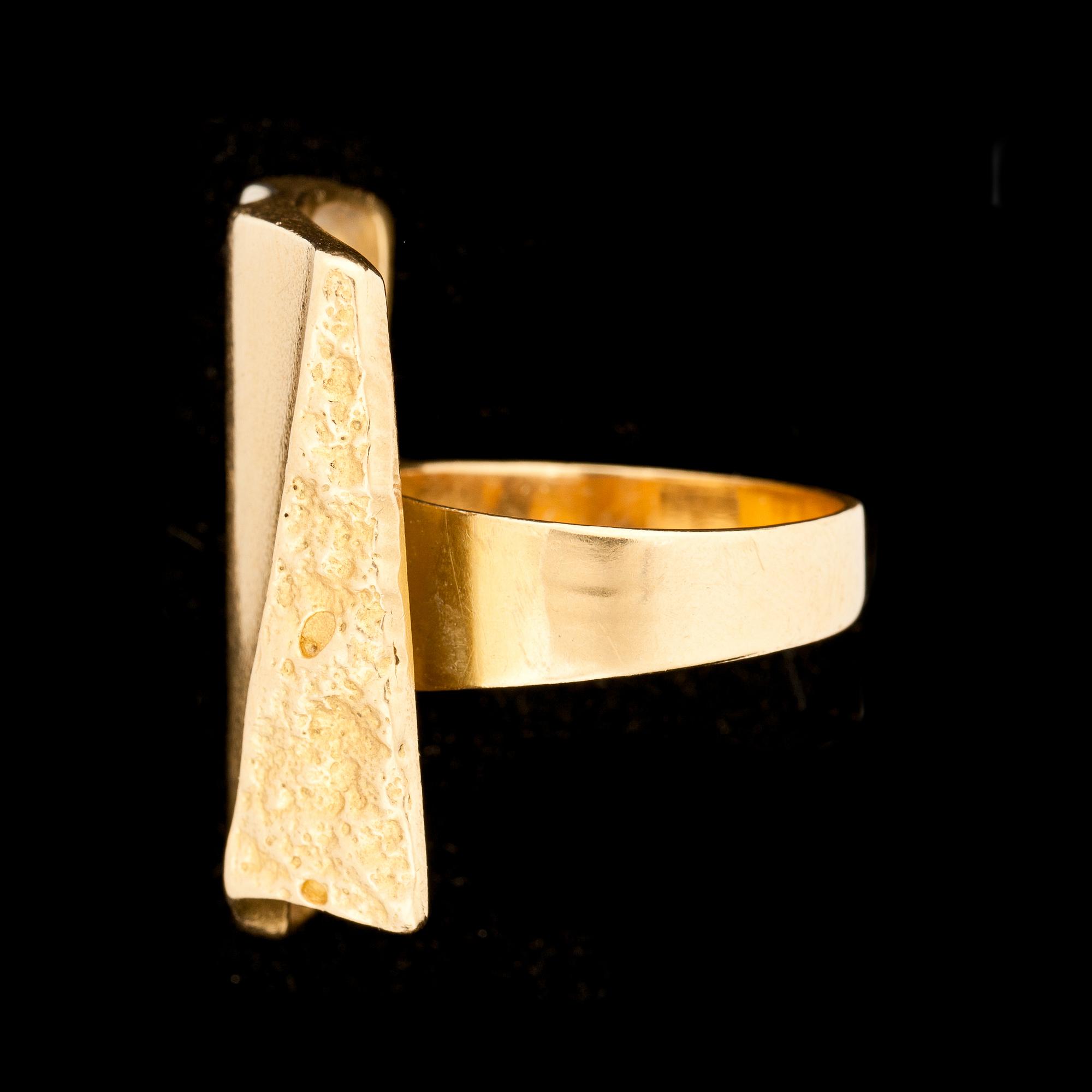 RING, 18k guld och  platina. Lapponia, Finland, 1986. Vikt 18g.