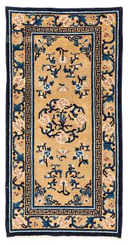 A Ningxia rug, north China, Qing dynasty, late 19th century. Measure approx. 150x90 cm.