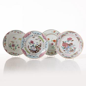 Tallrikar, sju stycken, porslin, Kina, Qingdynastin, 1700-tal.