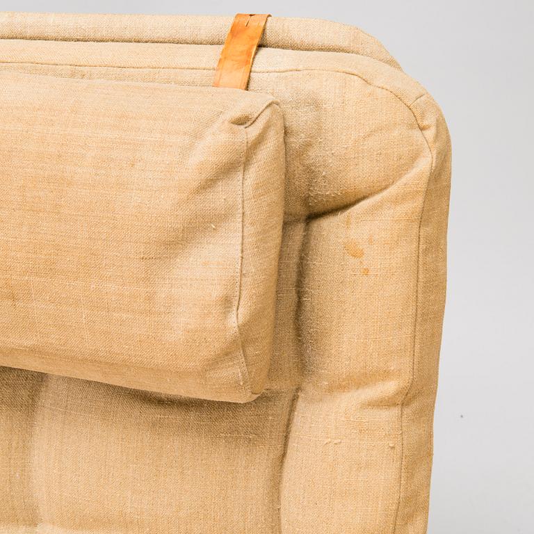 BROR BOIJE, A pair of 'Junker' easy chairs and an ottoman for Dux, Sweden, latter half of the 20th Century.