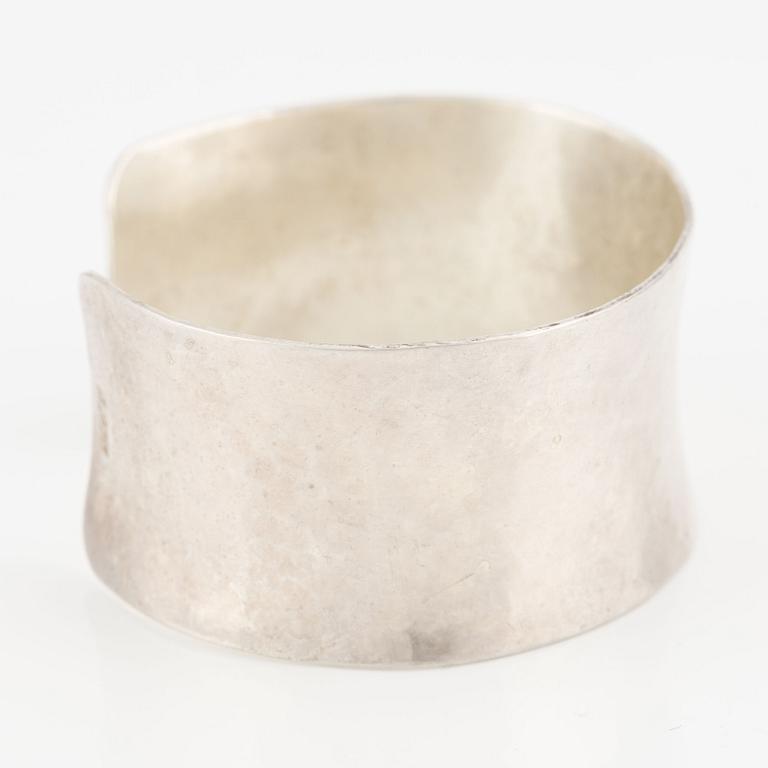 Bangle, Lotta Browall, sterling silver.