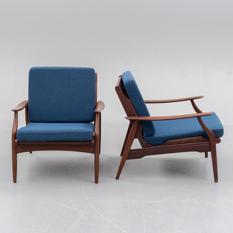 A pair of second half of the 20th century easy chairs.