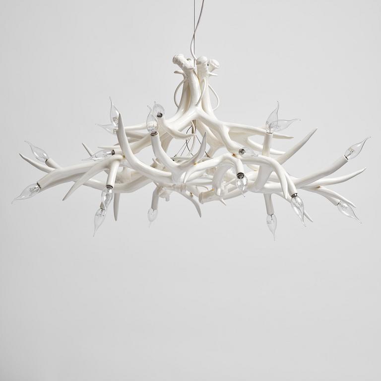 Jason Miller, takkrona, "Superordinate Chandelier 12 Antlers, taklampa, Roll & Hill, USA.