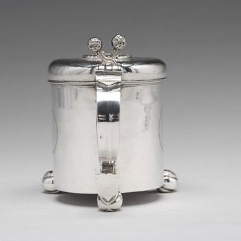 A Danish 18th century silver tankard, mark of Niels Gertsen Thorbrügger, Kolding (1710-1762).