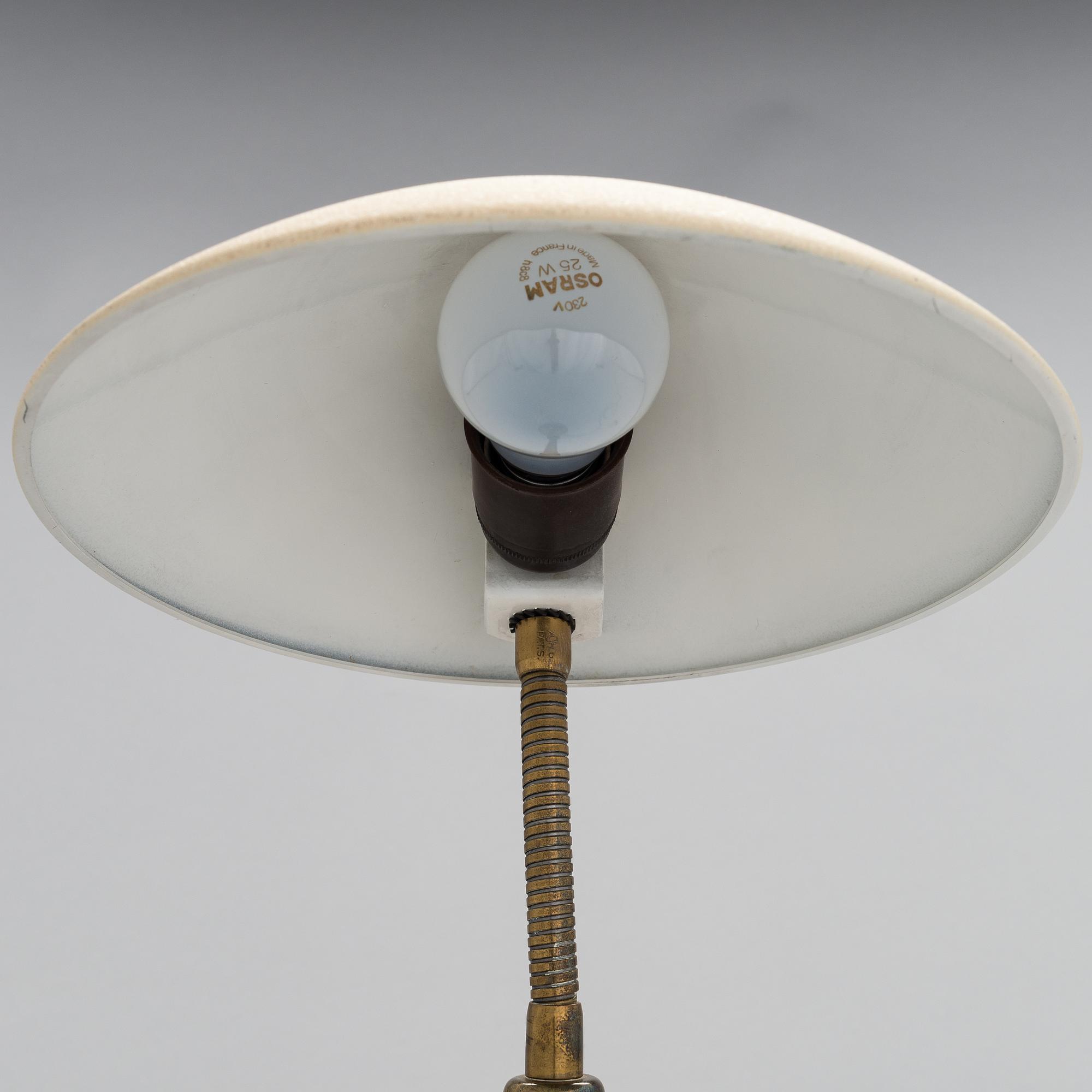 Bordslampa, K 11-25, Idman, Finland 1900-talets mitt.