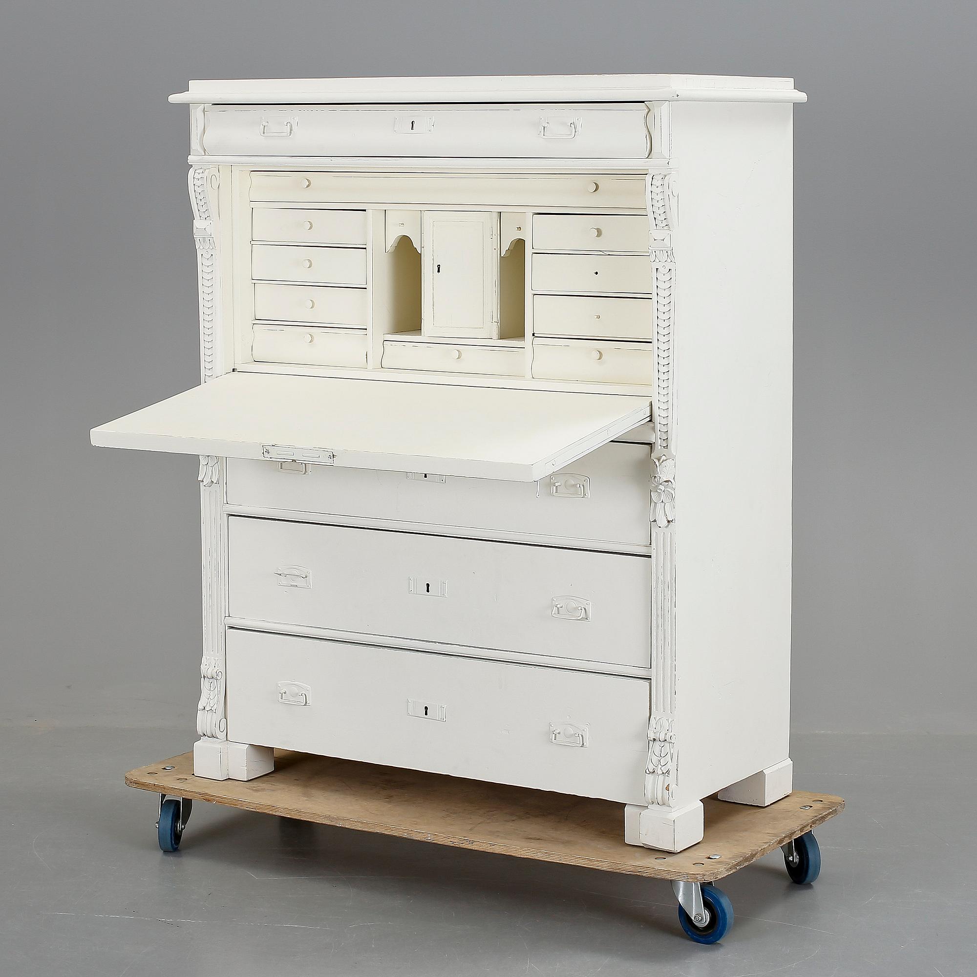 CHIFFONJÉ, modern tillverkning.