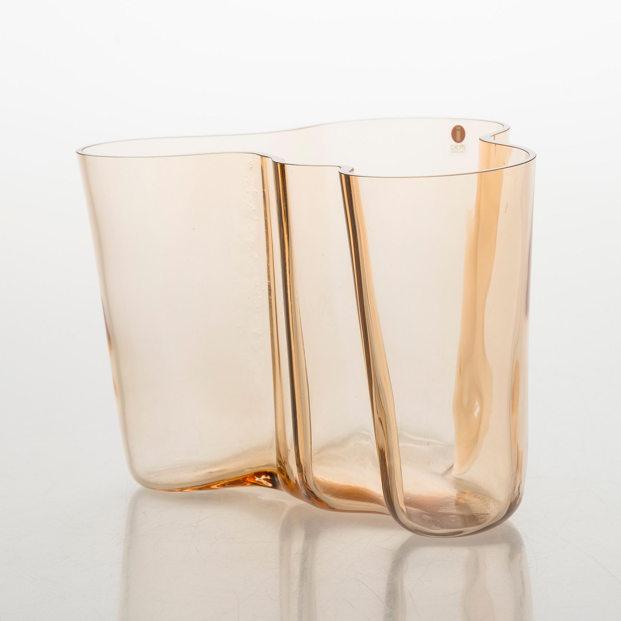 Alvar Aalto, vas, "3030", signerad Alvar Aalto Iittala 1936-1996.