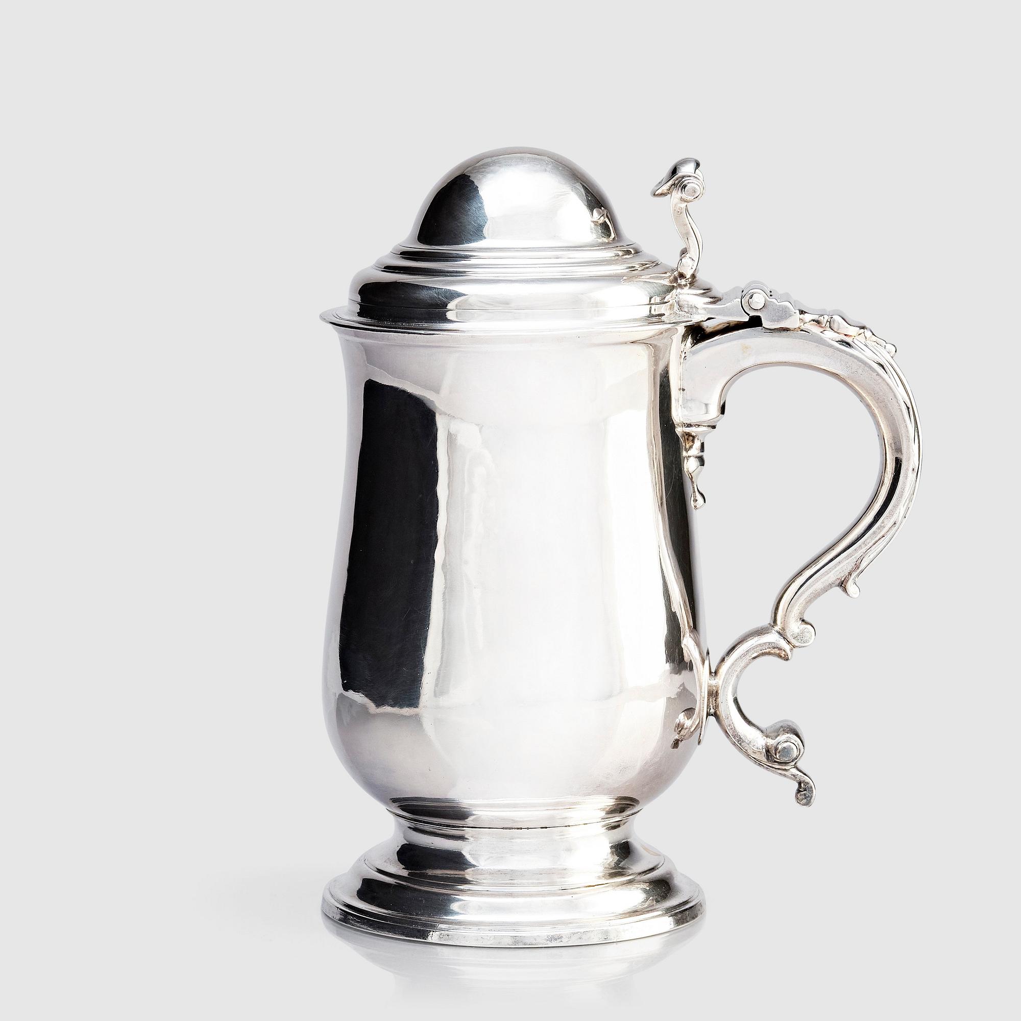 Dryckeskanna, silver, London 1775, möjligen av William Bennet.