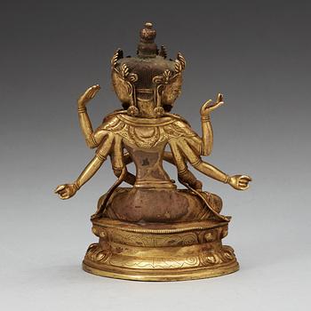 A Sino-Tibetan bronze figure of Ushnishaijaya, with Qianlong mark, late Qing dynasty.