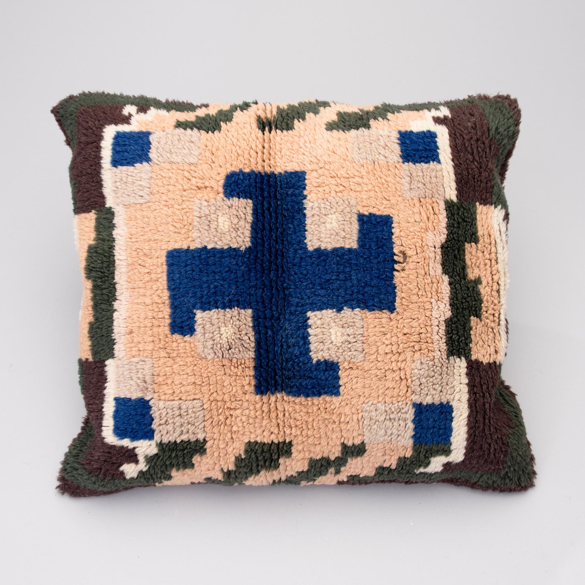 DYNA / RYADYNA, formgiven av Irma Petrelius, Neovius, 1940-tal.