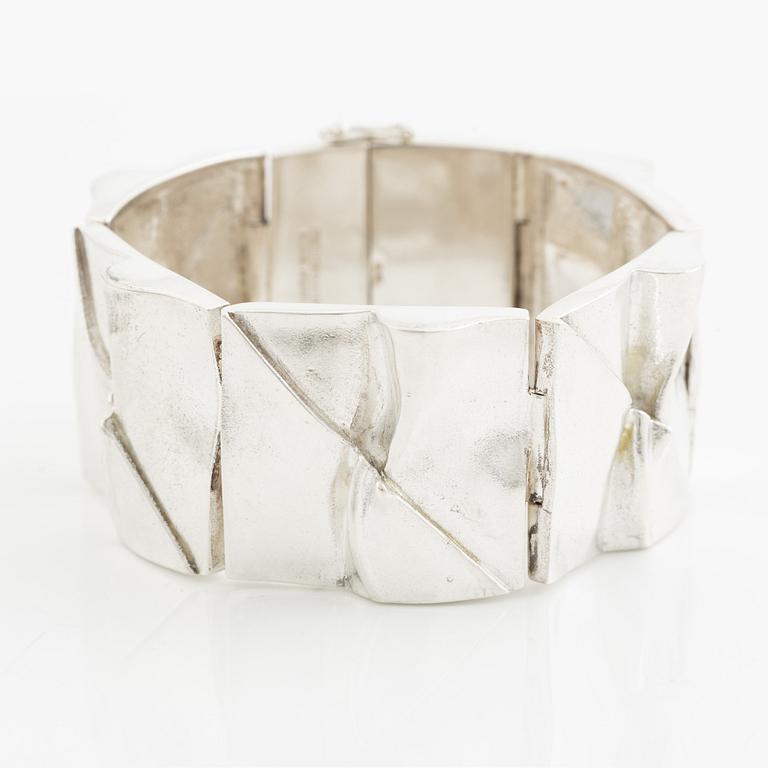 Björn Weckström, bracelet, "Moon Bridge", silver. Lapponia, Helsinki 1970.
