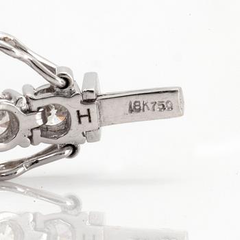 ARMBAND med 44 briljantslipade diamanter totalt ca 7.73 ct. Kvalitet ca G-H/VS-SI.