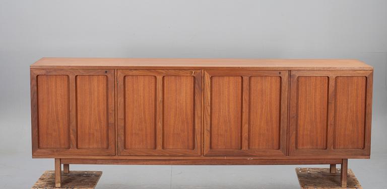 SIDEBOARD, Karl Axel Ekselius, JOC, Vetlanda.
