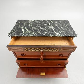 Bureau, Gustavian style, J.R. Almgren, Stockholm, early 20th century.