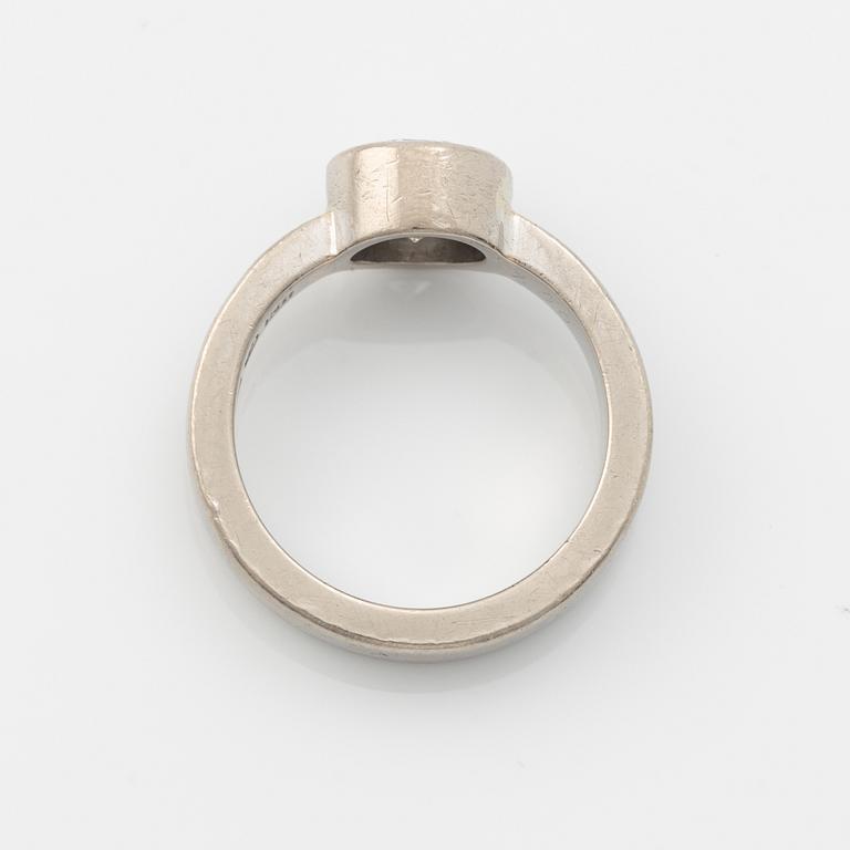 Ring, vitguld med briljantslipad diamant 1,56 ct.