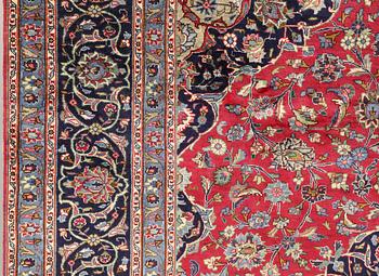 A Mashad carpet, ca 332 x 245 cm.