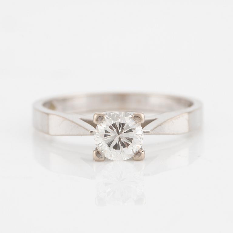 Ring, 18K white gold with a diamond-cut diamond 0.60 ct according to engraving.