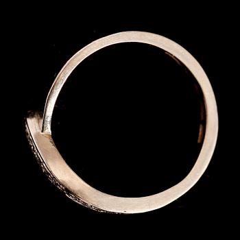 RING, 18 k vitguld med diamanter. Total vikt ca 3 gr.