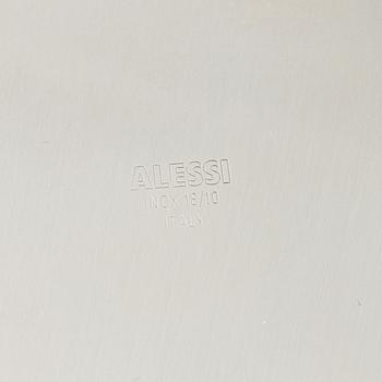 Vinkylare på ställ samt cocktailkanna, Alessi, Italien.