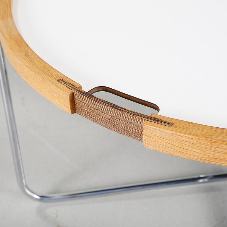 A tray table by Hans J Wegner,  "CH-417", designed in 1970.